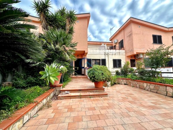 casa indipendente in vendita a Catanzaro in zona Catanzaro Lido