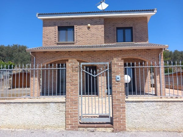 casa indipendente in vendita a Catanzaro in zona Gagliano