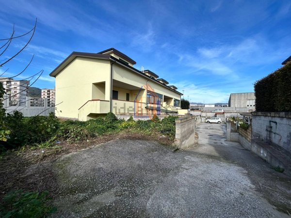 casa indipendente in vendita a Catanzaro in zona Santa Maria