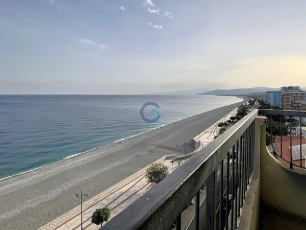 appartamento in vendita a Catanzaro in zona Catanzaro Lido