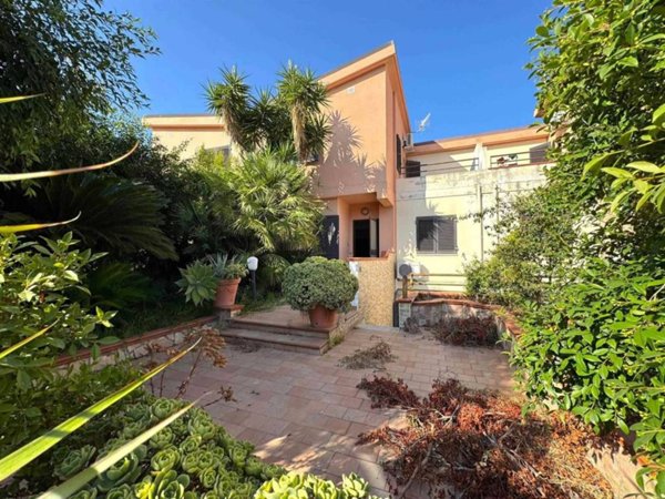 casa indipendente in vendita a Catanzaro in zona Catanzaro Lido