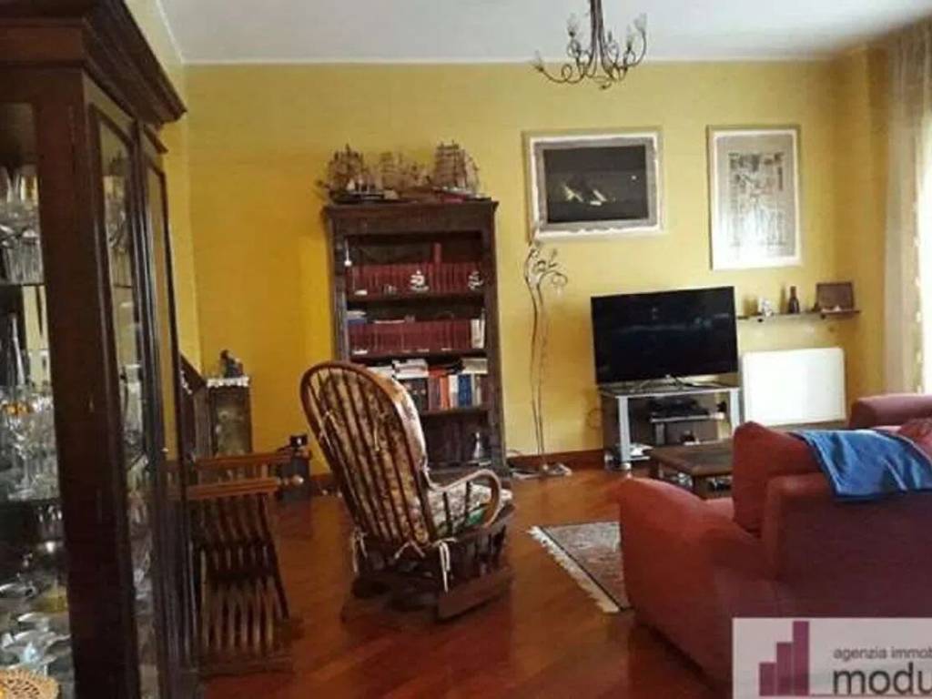 appartamento in vendita a Catanzaro in zona Gagliano