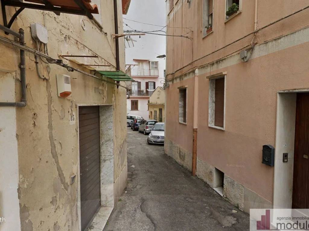 negozio in vendita a Catanzaro in zona Pontepiccolo