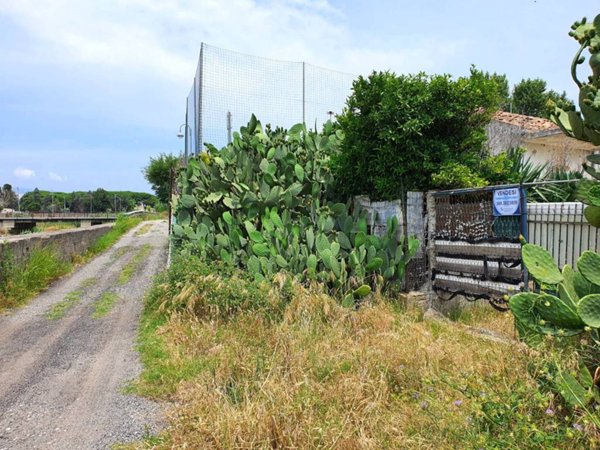 terreno agricolo in vendita a Catanzaro in zona Germaneto