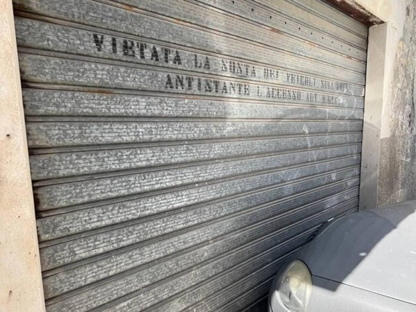 negozio in vendita a Catanzaro