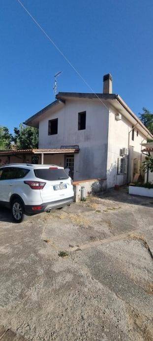 appartamento in vendita a Catanzaro in zona Gagliano
