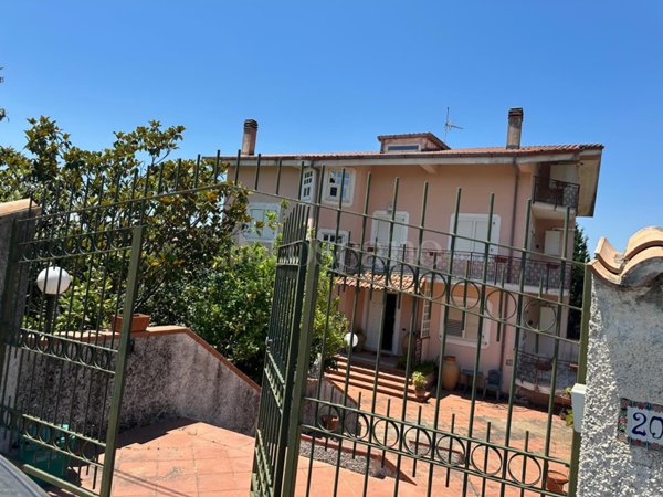casa indipendente in vendita a Catanzaro in zona Mater Domini