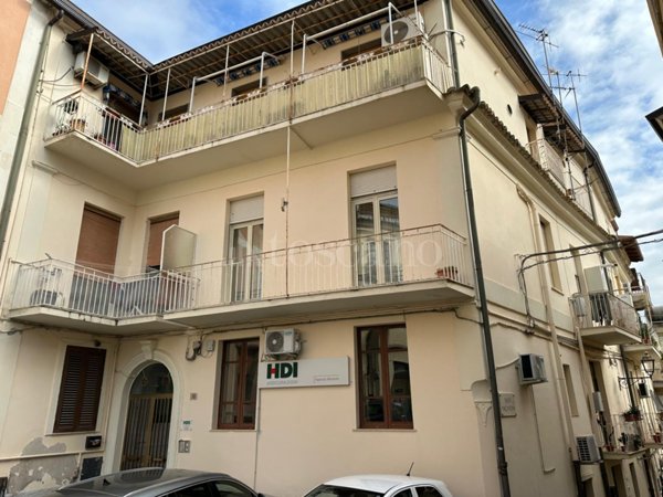 casa indipendente in vendita a Catanzaro in zona Centro Città
