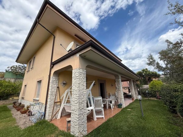 casa indipendente in vendita a Catanzaro in zona Siano