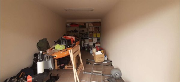 locale di sgombero in vendita a Catanzaro in zona Catanzaro Lido