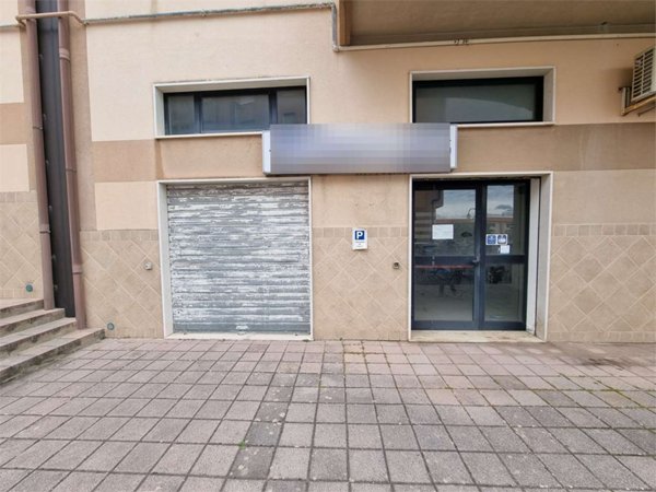 negozio in vendita a Catanzaro in zona Centro Città