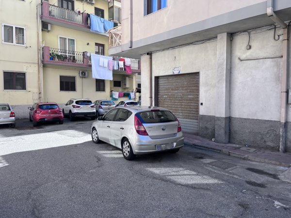 locale commerciale in vendita a Catanzaro in zona Catanzaro Lido