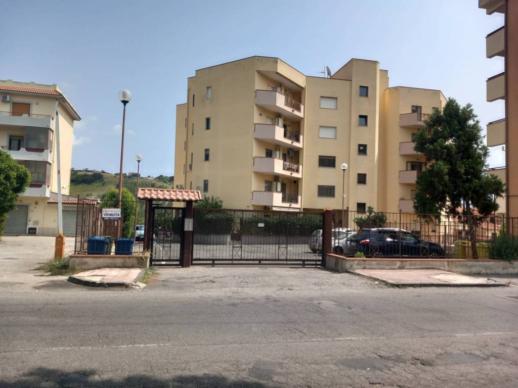 appartamento in vendita a Catanzaro in zona Catanzaro Lido