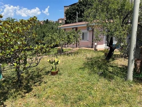 quadrivano in vendita a Catanzaro in zona Mater Domini