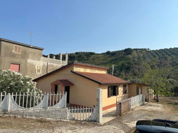 casa indipendente in vendita a Catanzaro