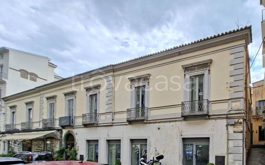 casa indipendente in vendita a Catanzaro in zona Centro Città