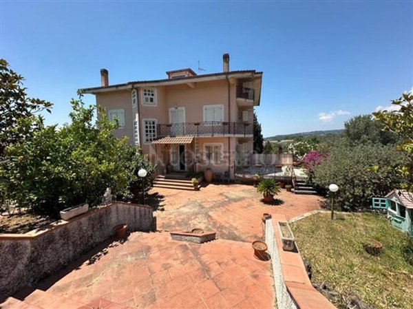 casa indipendente in vendita a Catanzaro