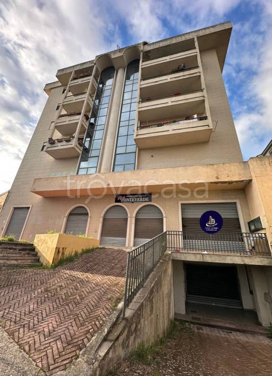 locale commerciale in vendita a Catanzaro