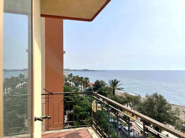 appartamento in vendita a Catanzaro in zona Catanzaro Lido