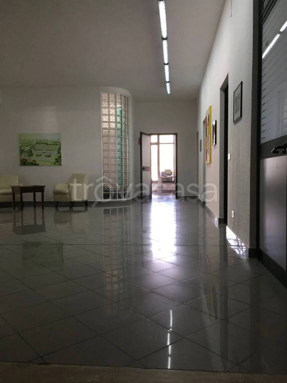 ufficio in vendita a Catanzaro in zona Catanzaro Sala