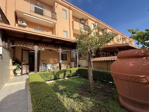 casa indipendente in vendita a Catanzaro in zona Catanzaro Lido