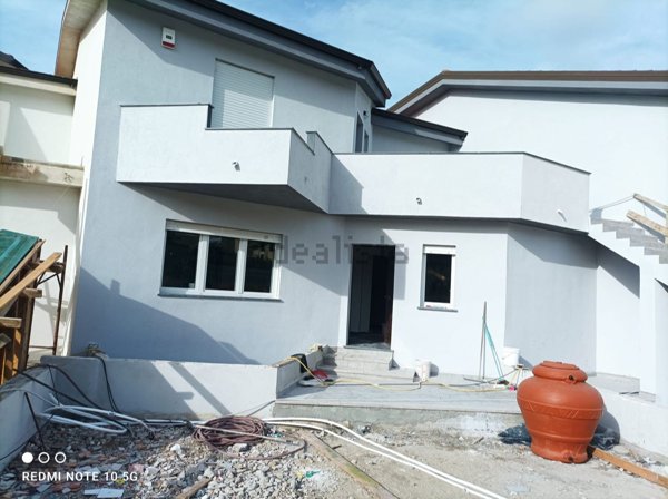 casa indipendente in vendita a Catanzaro in zona Santa Maria