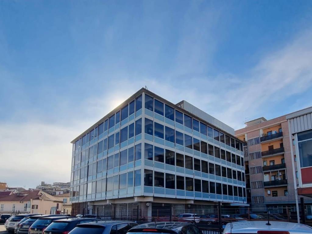 intera palazzina in vendita a Catanzaro in zona Pontepiccolo