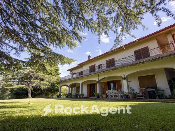 casa indipendente in vendita a Catanzaro in zona Santa Maria
