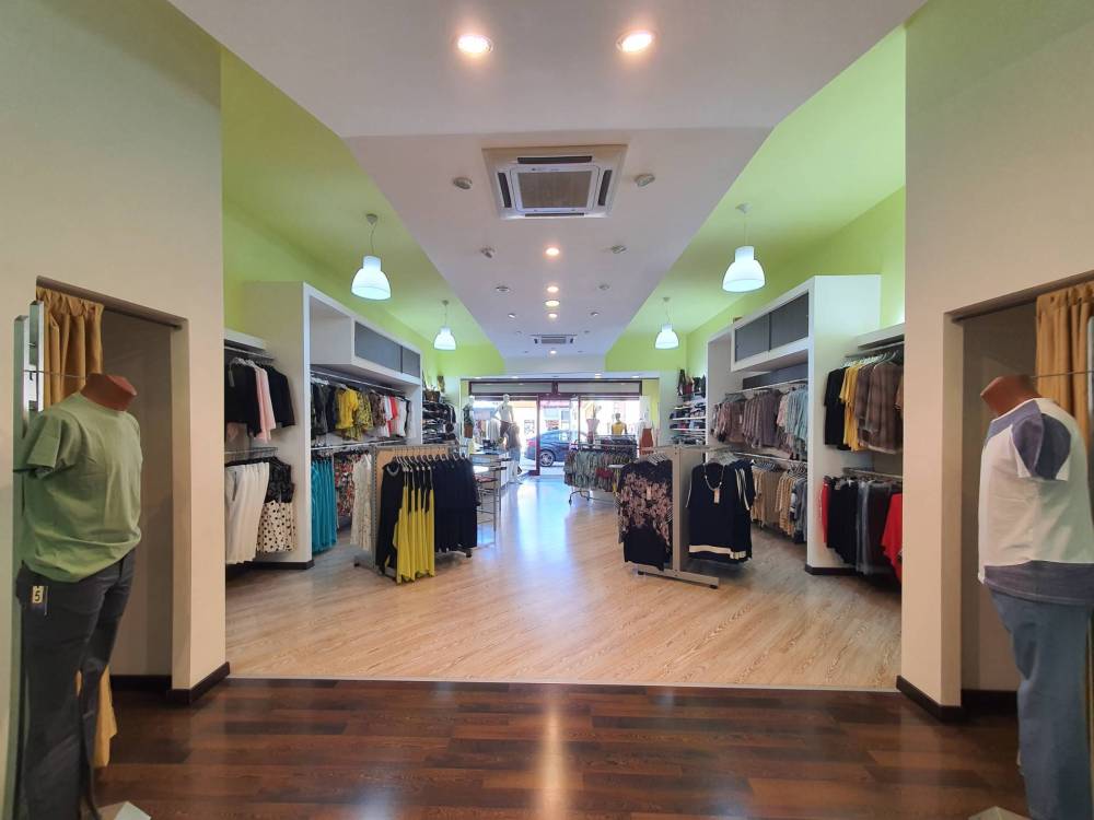 negozio in vendita a Catanzaro in zona Catanzaro Lido