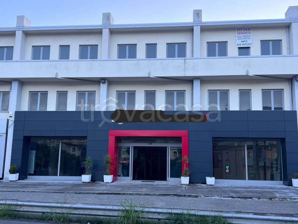 negozio in vendita a Catanzaro in zona Santa Maria