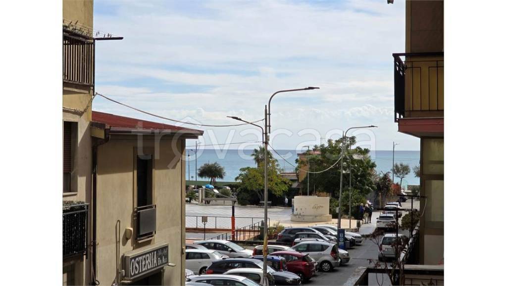 appartamento in vendita a Catanzaro in zona Catanzaro Lido