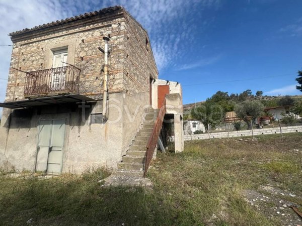casa indipendente in vendita a Catanzaro in zona Cava / Cuculera Nobile