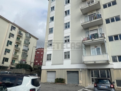 locale di sgombero in vendita a Catanzaro in zona Pontepiccolo