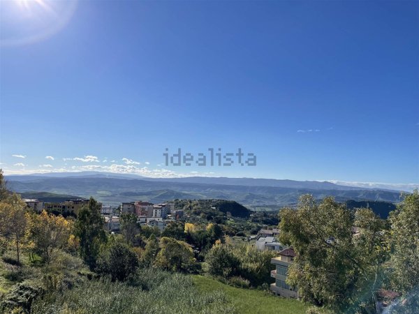 terreno edificabile in vendita a Catanzaro in zona Mater Domini