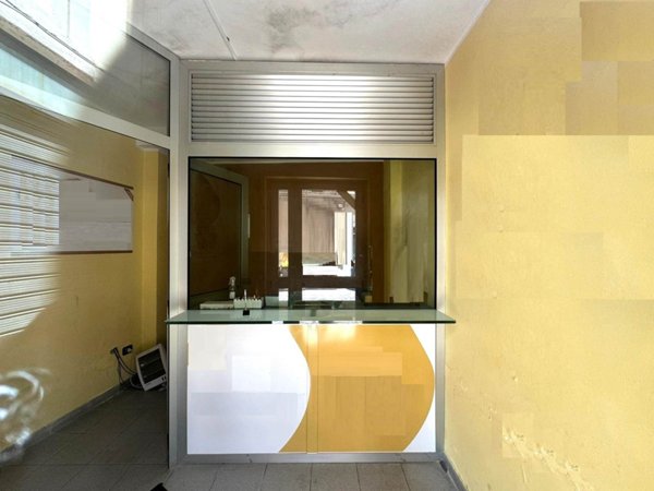 negozio in vendita a Catanzaro in zona Centro Città