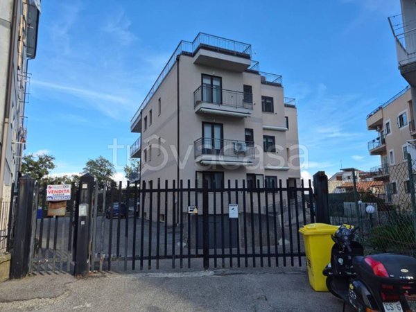 locale di sgombero in vendita a Catanzaro in zona Pontepiccolo