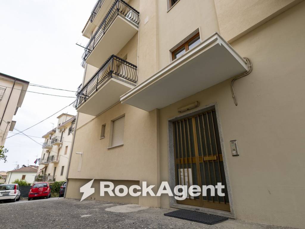 appartamento in vendita a Catanzaro in zona Santa Maria