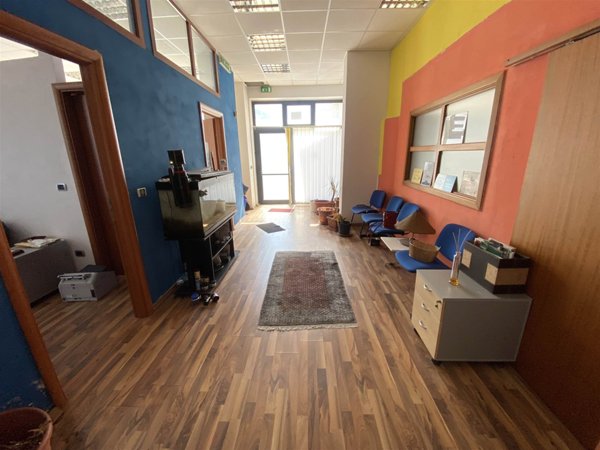 locale commerciale in vendita a Catanzaro in zona Catanzaro Sala