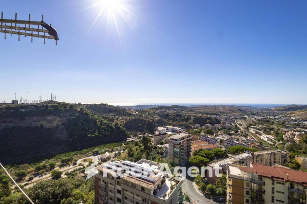 appartamento in vendita a Catanzaro in zona Centro Città