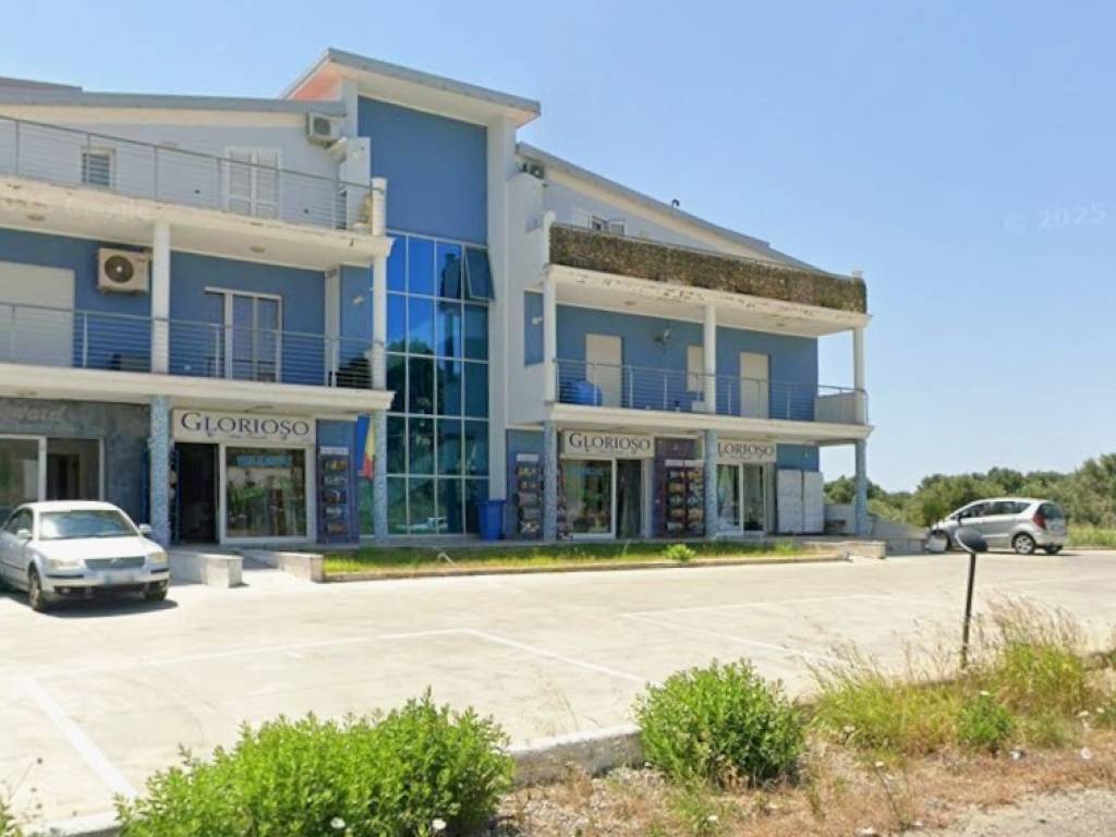 negozio in vendita a Catanzaro in zona Catanzaro Lido