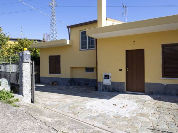casa indipendente in vendita a Catanzaro in zona Siano