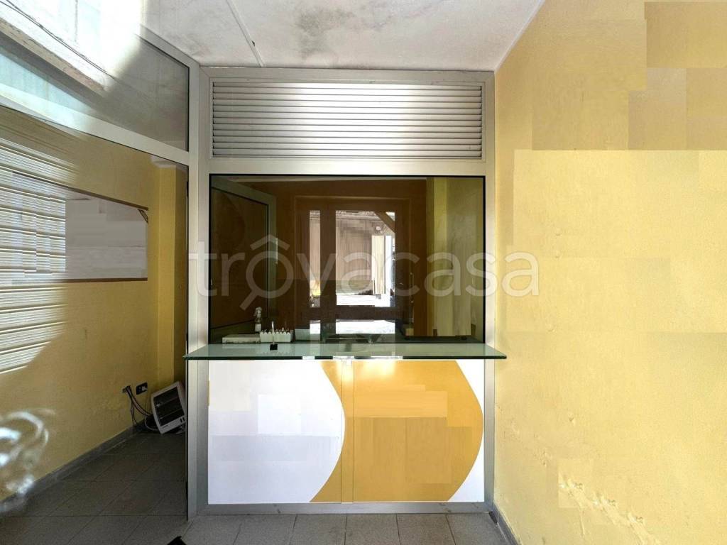 negozio in vendita a Catanzaro in zona Centro Città