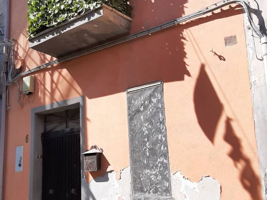 casa indipendente in vendita a Catanzaro in zona Centro Città