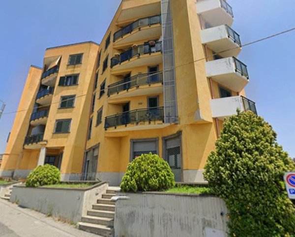 locale commerciale in vendita a Catanzaro