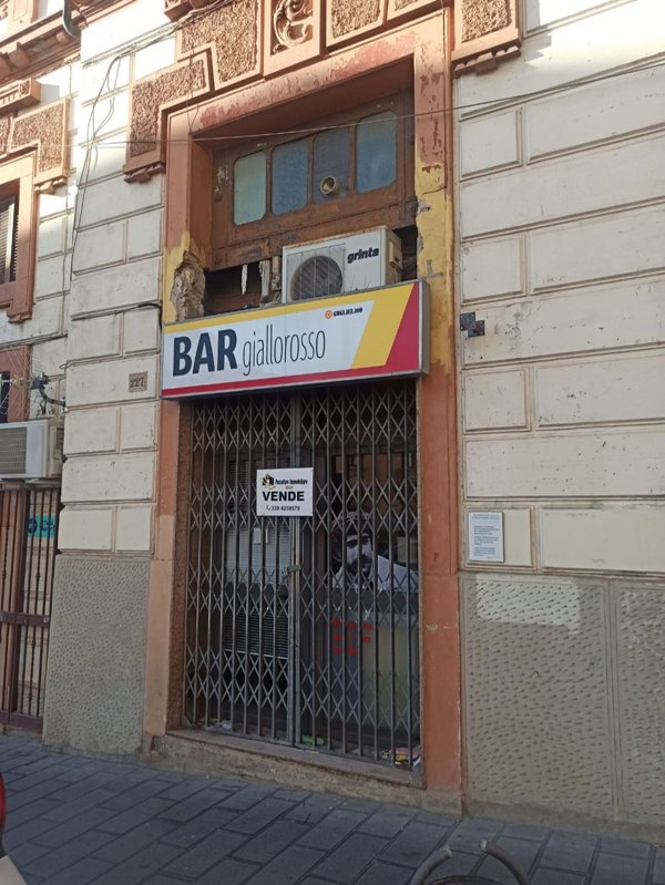 locale commerciale in vendita a Catanzaro in zona Centro Città