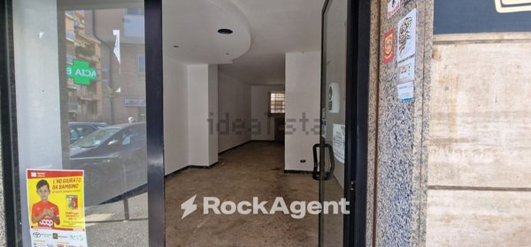 locale commerciale in vendita a Catanzaro