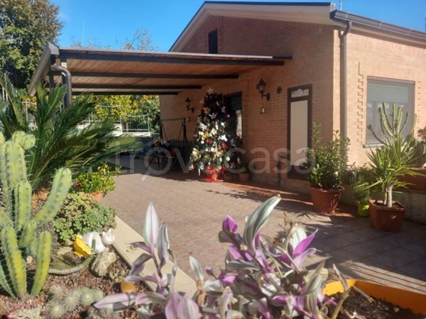 casa indipendente in vendita a Catanzaro in zona Mater Domini