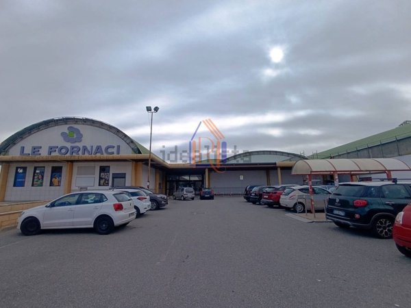 locale commerciale in vendita a Catanzaro