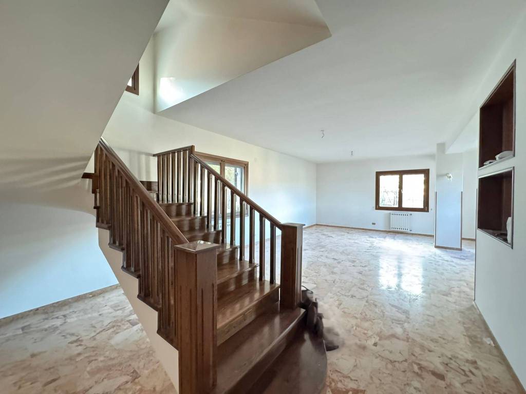 casa indipendente in vendita a Catanzaro in zona Centro Città