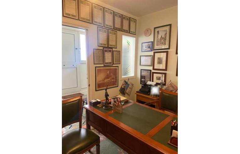 ufficio in vendita a Catanzaro in zona Centro Città